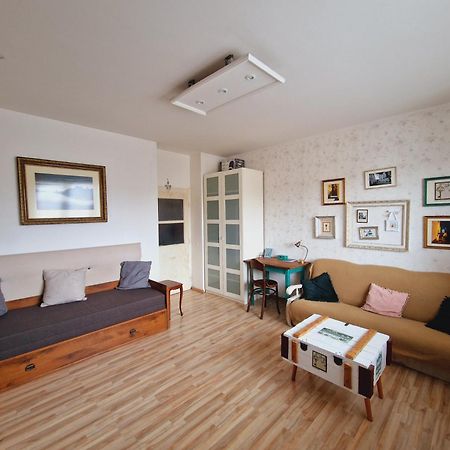 Touch Of History Apartment Братислава Экстерьер фото