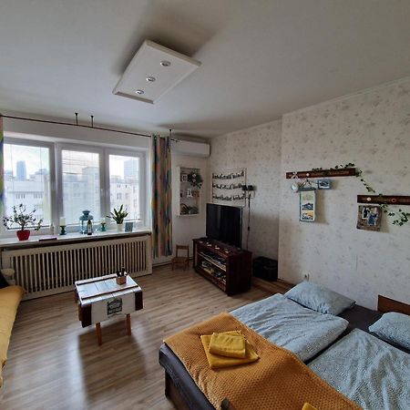 Touch Of History Apartment Братислава Экстерьер фото