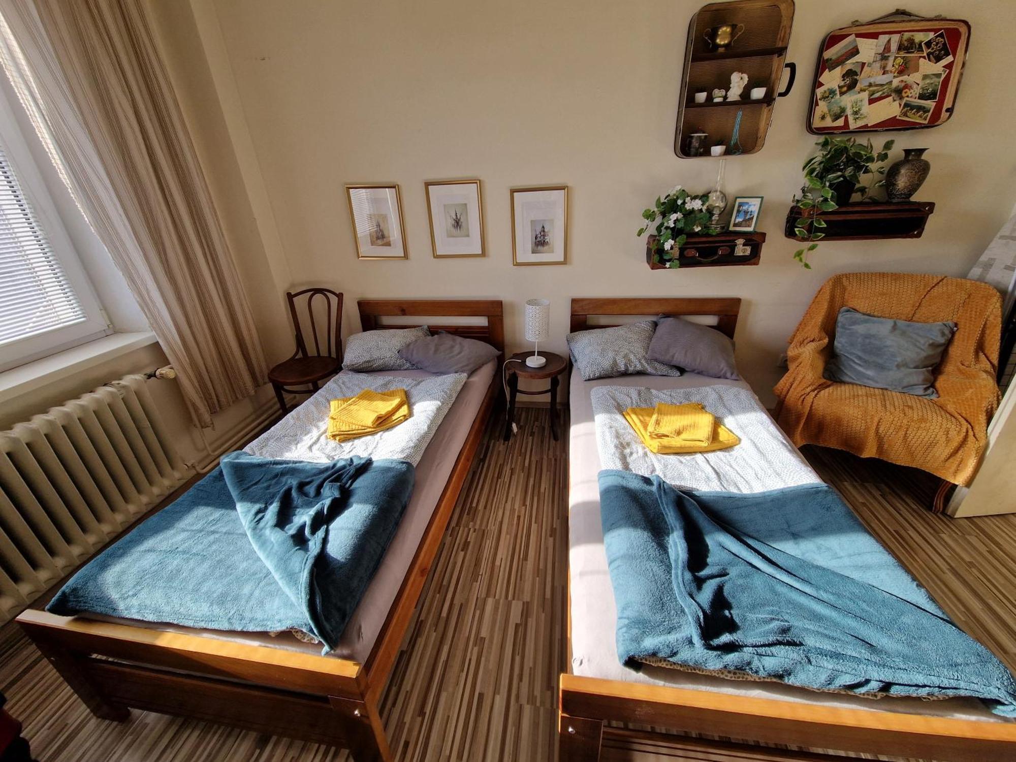 Touch Of History Apartment Братислава Экстерьер фото