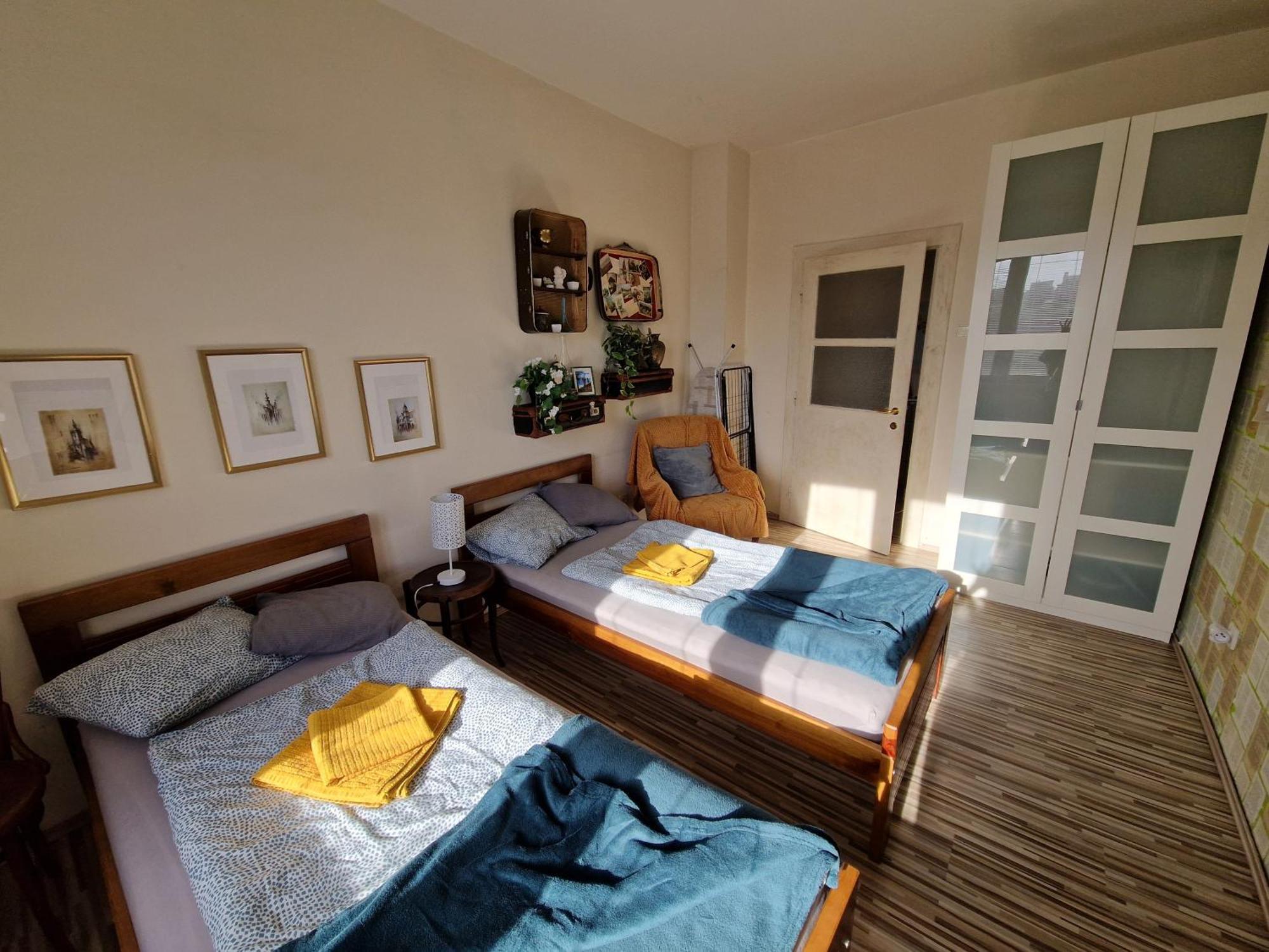 Touch Of History Apartment Братислава Экстерьер фото
