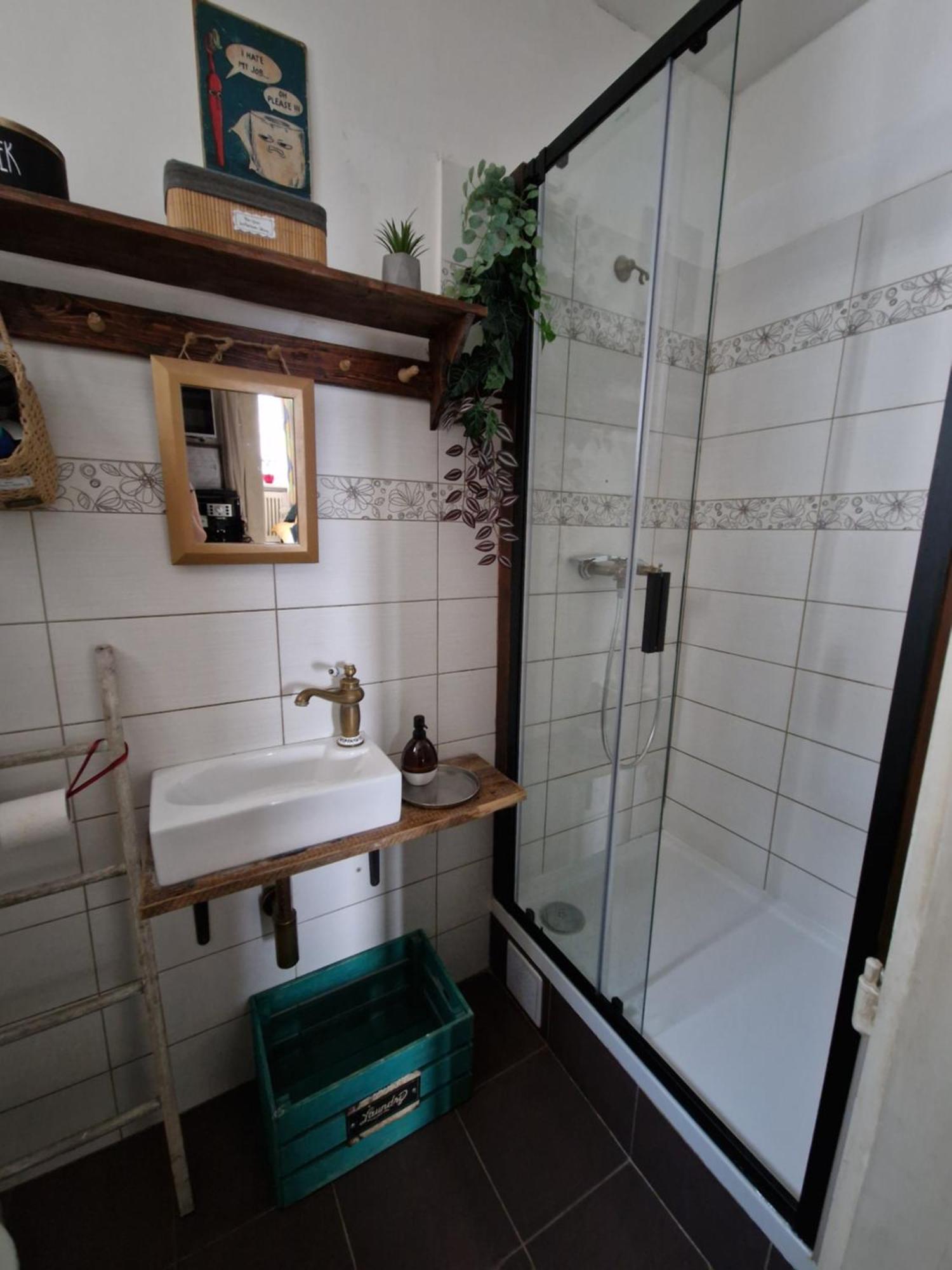 Touch Of History Apartment Братислава Экстерьер фото
