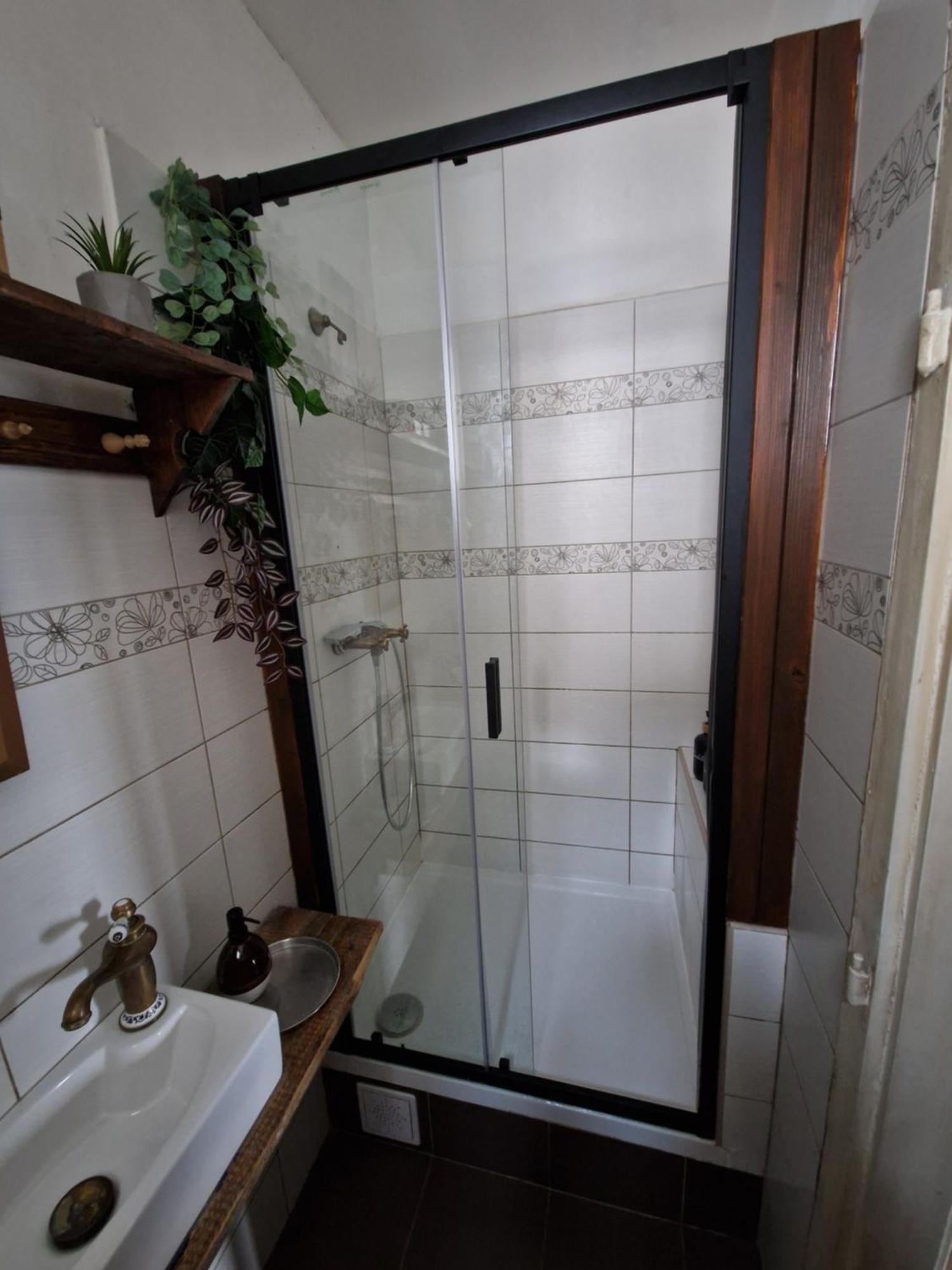 Touch Of History Apartment Братислава Экстерьер фото